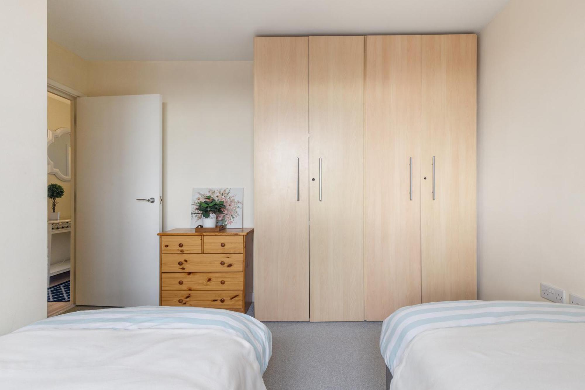 Stratford Skyview Apartment London Ngoại thất bức ảnh