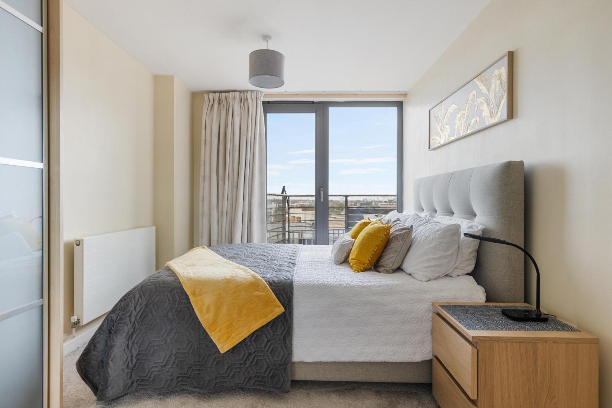 Stratford Skyview Apartment London Ngoại thất bức ảnh